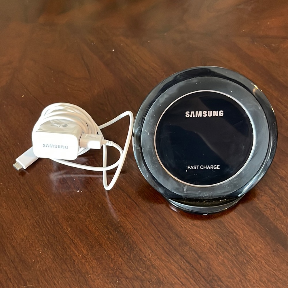 Samsung Fast Charge Wireless Phone Charger